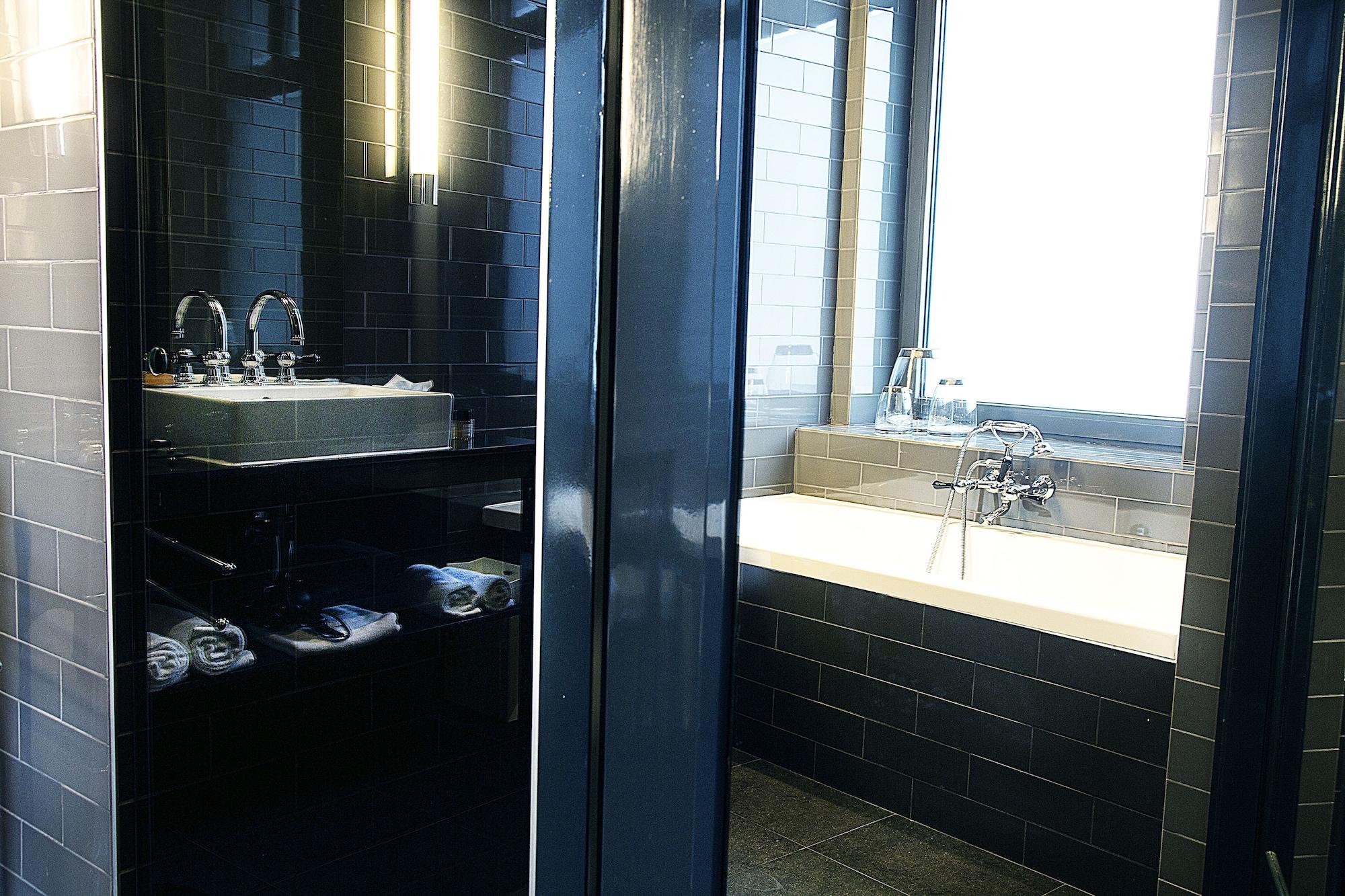 Hotel Les Nuits Anvers Dış mekan fotoğraf